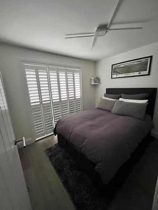 Apartment Luxury Ground Floor Maisonette Hounslow