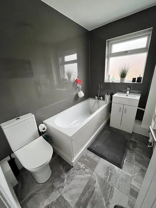 Luxury Ground Floor Maisonette Hounslow